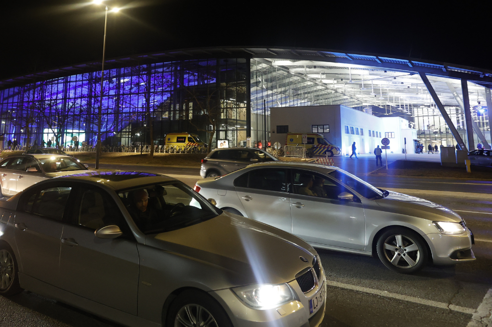 So bila gradbena dela na Športnem centru Ilirija izvedena malomarno? Pojavil se je novi posnetek, ki prikazuje ... (VIDEO) (foto: Borut Živulovič/Bobo)