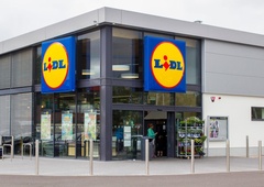 Delavka tožila trgovskega velikana in uspelo ji je, Lidl bo svoji bivši uslužbenki moral plačati za tole
