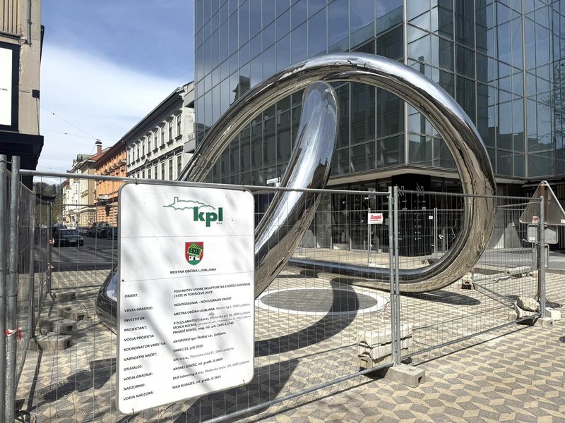 Ljubljana vodna skulptura Slovenska cesta