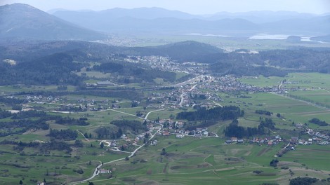 Cerkniško jezero gradnja stanovanja