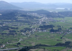 Načrti za gradnjo sprožili val ogorčenja: Prebivalci svarijo pred nevarnostjo tik ob naravni dragocenosti