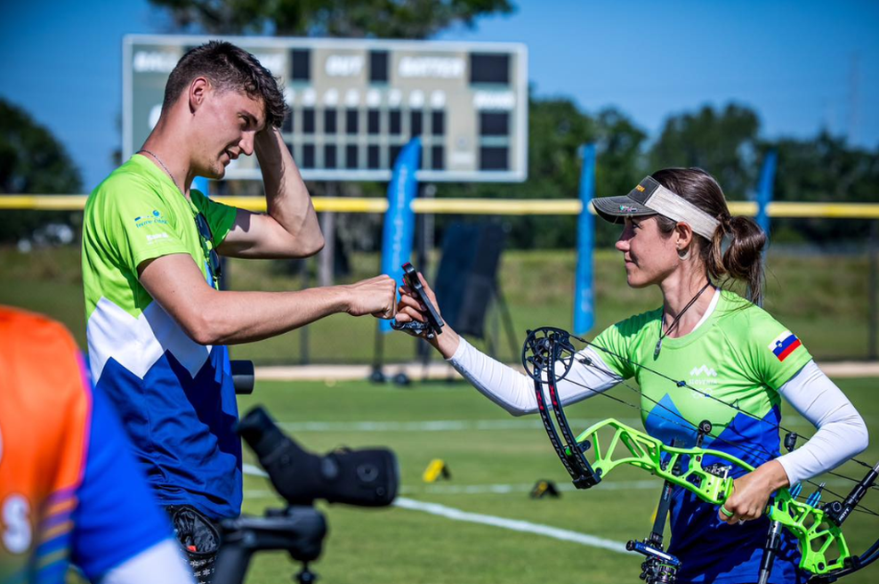Slovenska lokostrelca izjemna v ZDA: osvojila stopničke svetovnega pokala v novi olimpijski disciplini (foto: World Archery)
