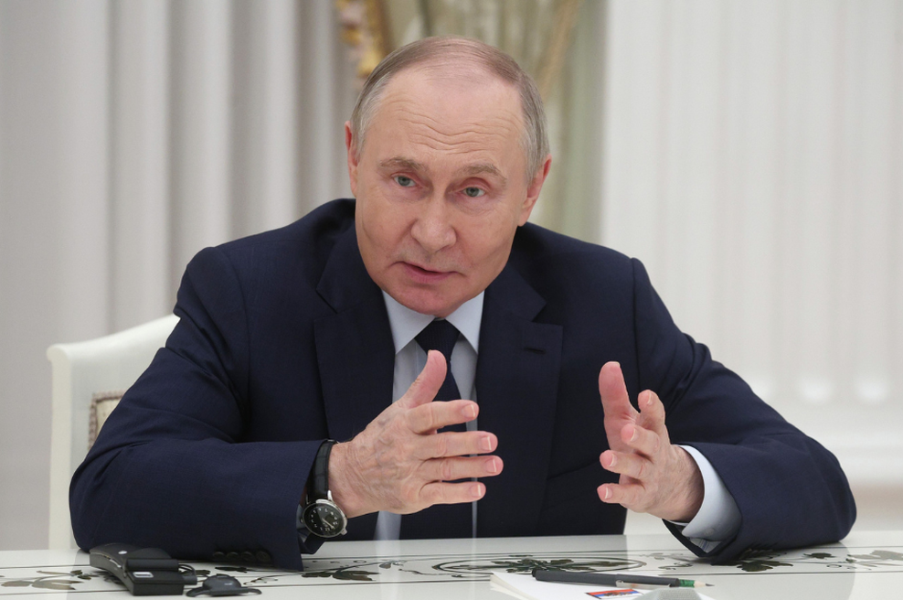 Vladimir Putin na vse pretege hvalil Elona Muska in ga primerjal legendarnim sovjetskim pionirjem (foto: Profimedia)