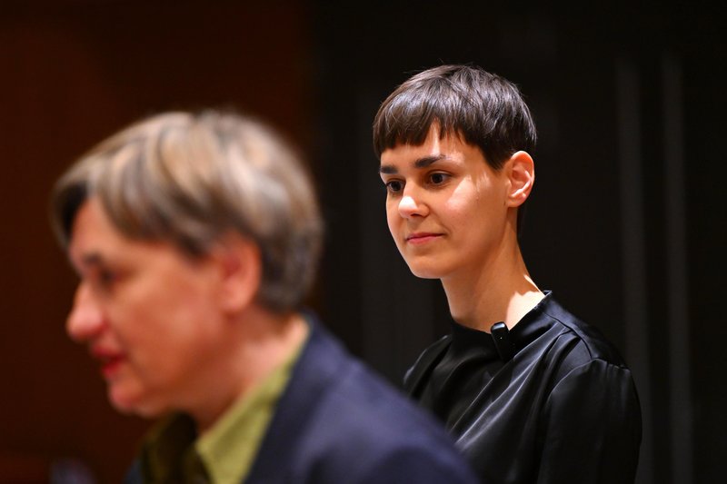 Nataša Sukič, Sara Žibrat