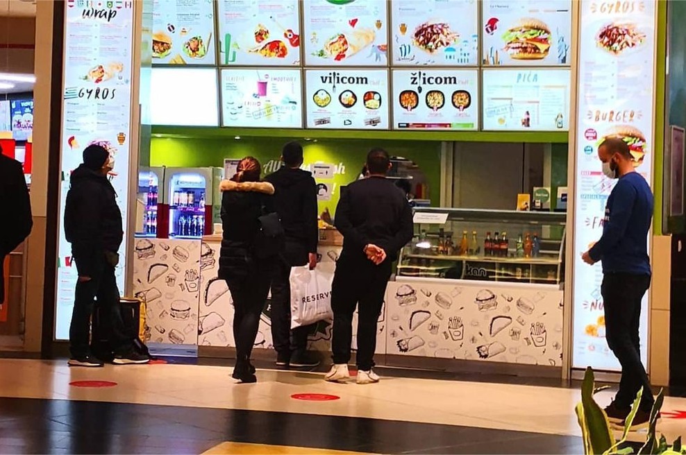 Priljubljena veriga restavracij s hitro prehrano prihaja tudi v Slovenijo (foto: Facebook/Koykan)