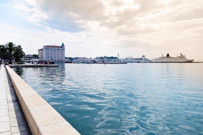 Split turizem trajekt ladje morje Jadransko morje Jadran