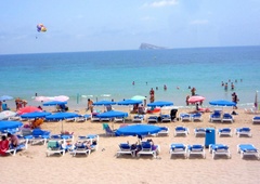 Turistični strokovnjaki opozarjajo: Tem 7 destinacijam se je poleti bolje izogniti in se raje odpraviti na "rezervne" lokacije