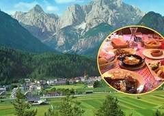 Pečenica, krvavica, zelje in krompir: naša najbolj domača gostilna v objemu gora – kot bi stopili v slovenski dom! (FOTO)