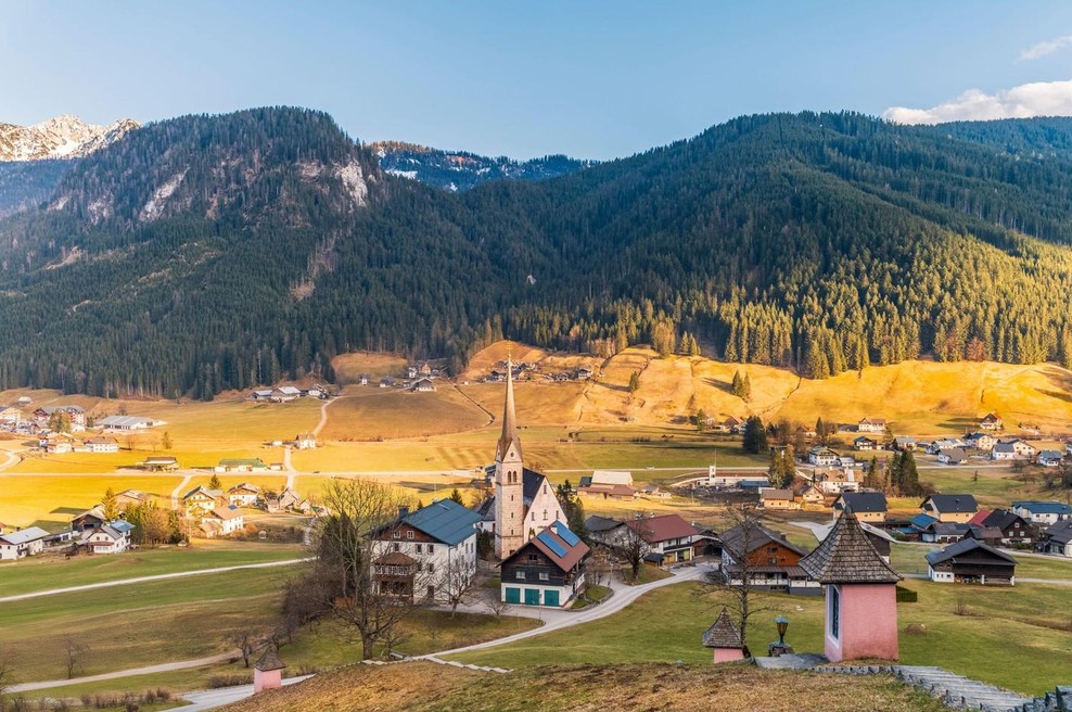 V tem idiličnem kraju živi obupana gostinka: osupljivo, kaj ponuja, da bi le kdo delal zanjo (foto: Profimedia)