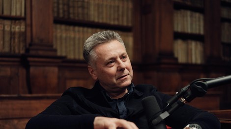 Prof. dr. Uroš Ahčan: "Vsi želimo ugajati." V podkastu razkrije, katere lepotne posege najpogosteje izbirajo moški