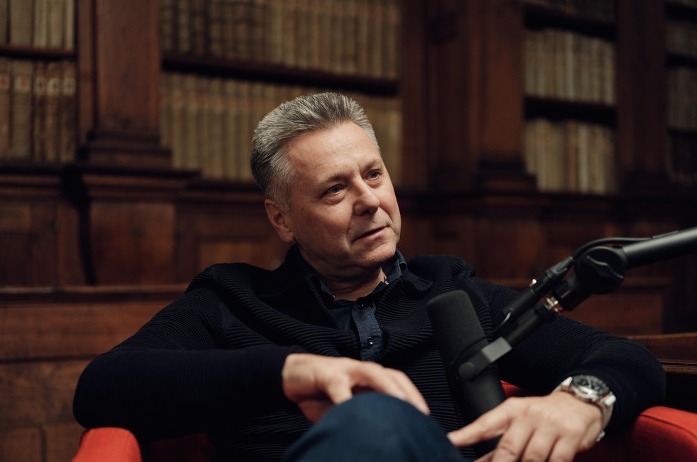 Prof. dr. Uroš Ahčan: "Vsi želimo ugajati." V podkastu razkriva, katere lepotne posege najpogosteje izbirajo moški (foto: Sami Rahim)