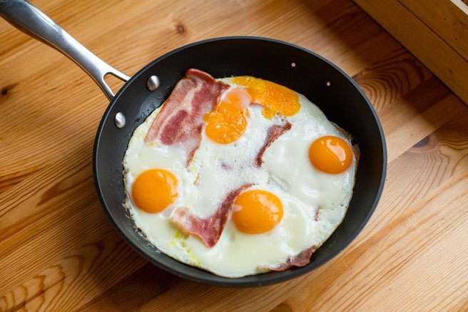 jajca slanina maščoba zdravje holesterol