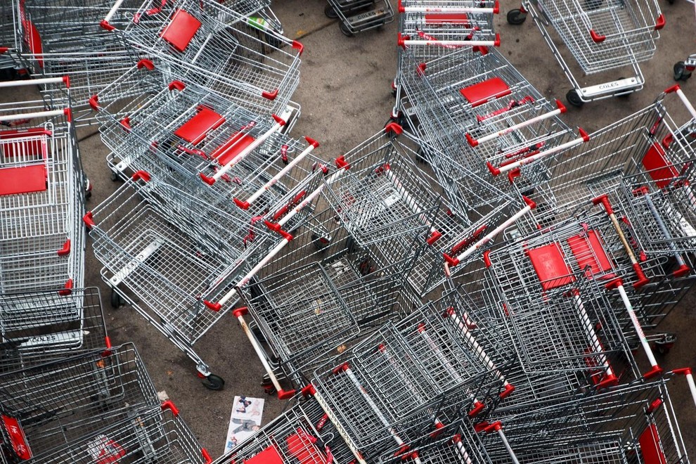 Joann kriza stečaj trgovina nakupovalni vozički gospodarstvo voziček
