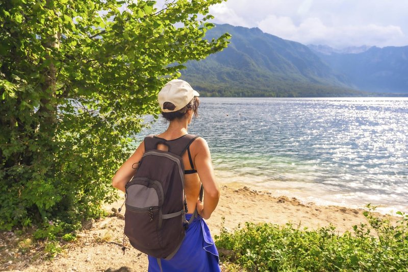 turistka Bohinjsko jezero