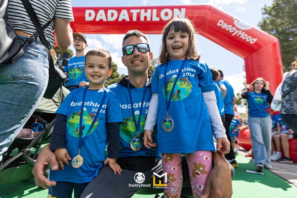 Dadathlon festival