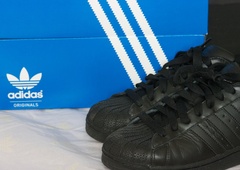 Zaradi tega Adidas napoveduje višje cene svojih izdelkov, kupci so zelo nejevoljni
