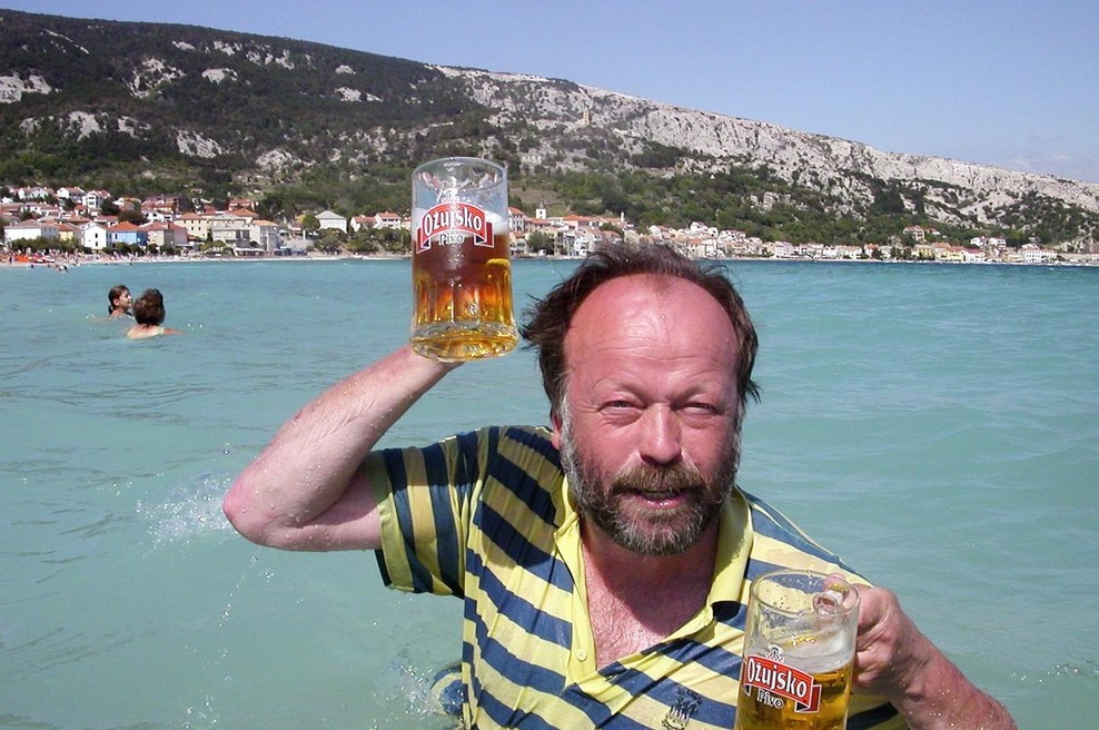 Toliko stane pivo v Dalmaciji, ko je Hrvat dobil račun, je bil zelo presenečen (foto: Profimedia)