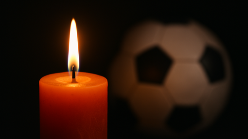 Umrl legendaren nogometaš, ki je na nogometnih zelenicah pustil močan pečat