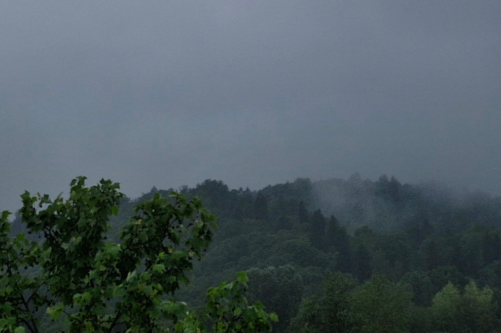Turobnemu vremenu ni videti konca: vremensko dogajanje bo vplivalo tudi na počutje ljudi (foto: Uredništvo)