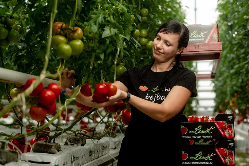 Vse dobre strani plavanja, ki jih morda še niste poznali (+ malica, ki poskrbi za pravo energijo)