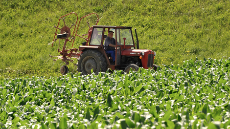 kmet traktor