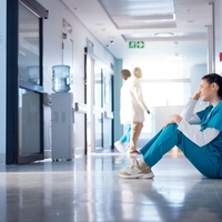 medicinska sestra bolnišnica izkušnje groza ščurki uho