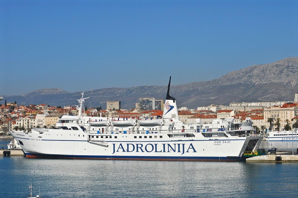Hrvati so se odločili: pri vkrcavanju na trajekte bodo imeli prednosti tisti, ki ... (foto: Profimedia)