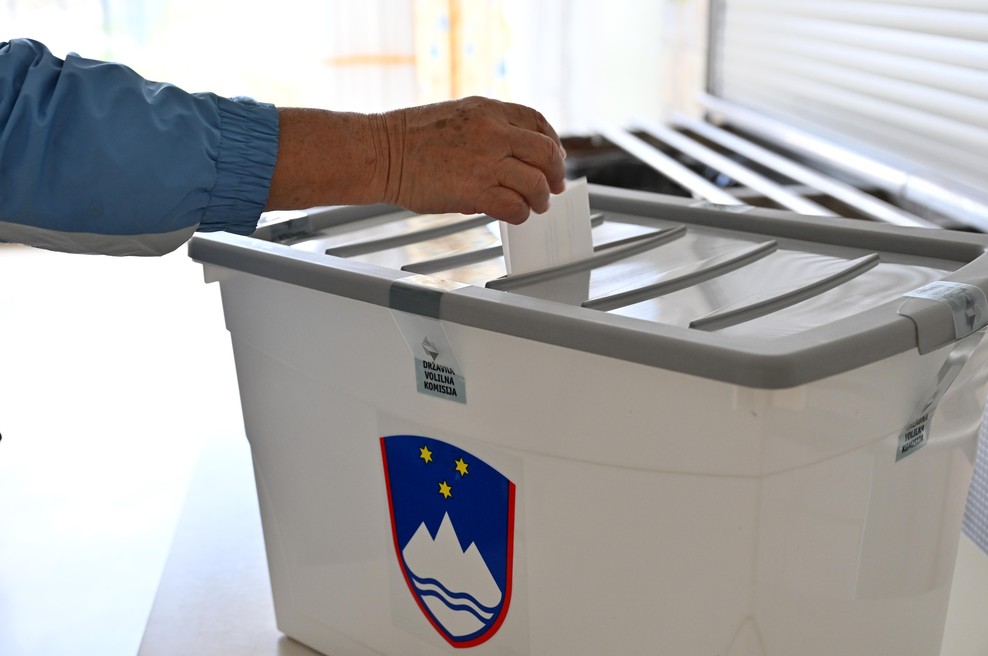 Padla je odločitev: zakon o dodatku k pokojninam umetnikov zavrnjen (foto: Bobo)