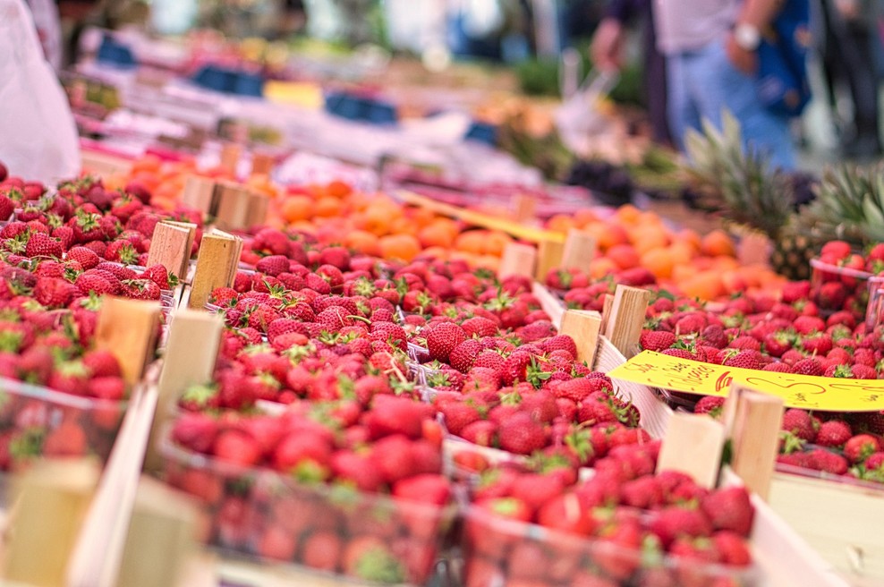 Kako boste na tržnici izbrali najslajše jagode? Bodite pozorni na te znake - in zagotovo se bodo kar topile v ustih (foto: Profimedia)
