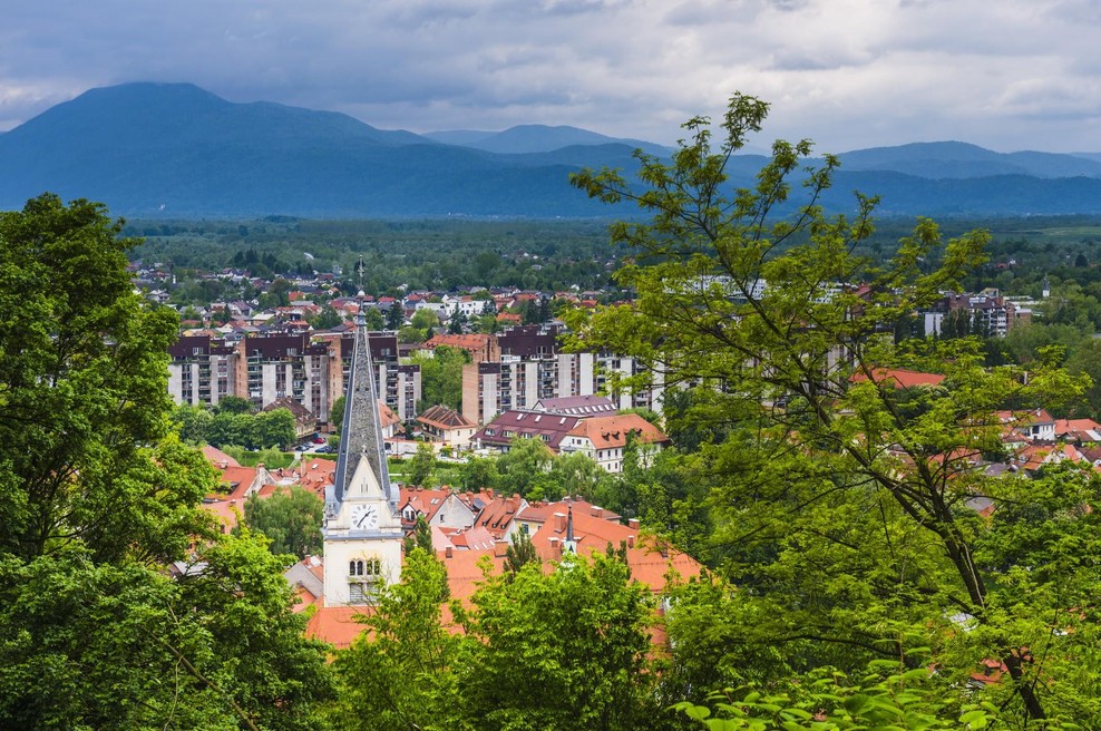 Anketa razkriva: To si Slovenci res mislijo o novih turističnih omejitvah (foto: Profimedia)