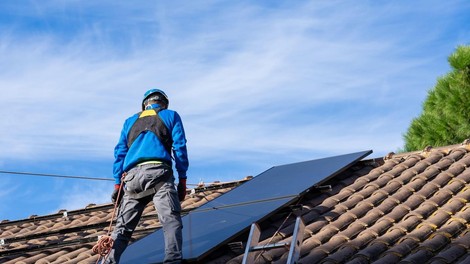stečaj podjetje ZDA solarna energija elektrika računi denar kriza