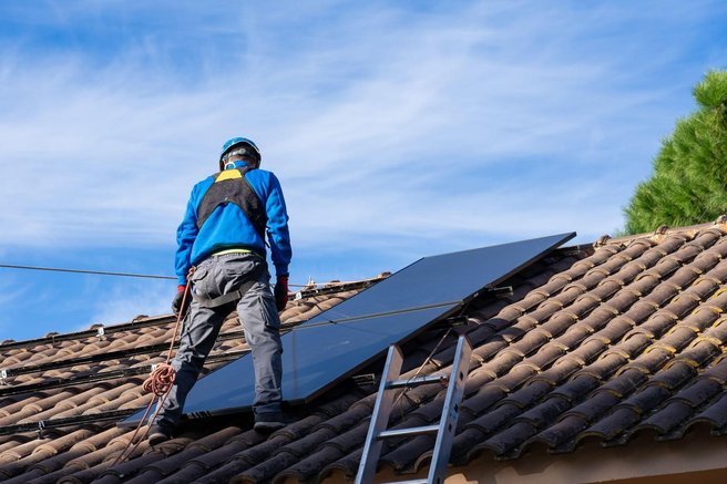 stečaj podjetje ZDA solarna energija elektrika računi denar kriza