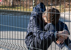 Znižanje starosti za kazensko odgovornost mladoletnikov. Bodo morali otroci za rešetke?