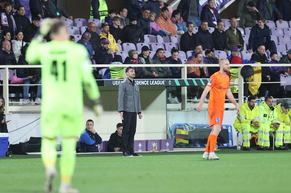 Brcal trenerja nasprotne ekipe in skušal obračunati s športnim direktorjem ... trener slovenskega kluba strogo kaznovan (foto: Profimedia)