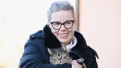 Anita Ogulin o ranjenih ljudeh: "Eni prodajo dušo hudiču, jaz sem jo zastavila ljubezni."