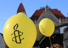Če potujete v to državo, ne delite spletnih objav znane organizacije: znajdete se lahko v težavah