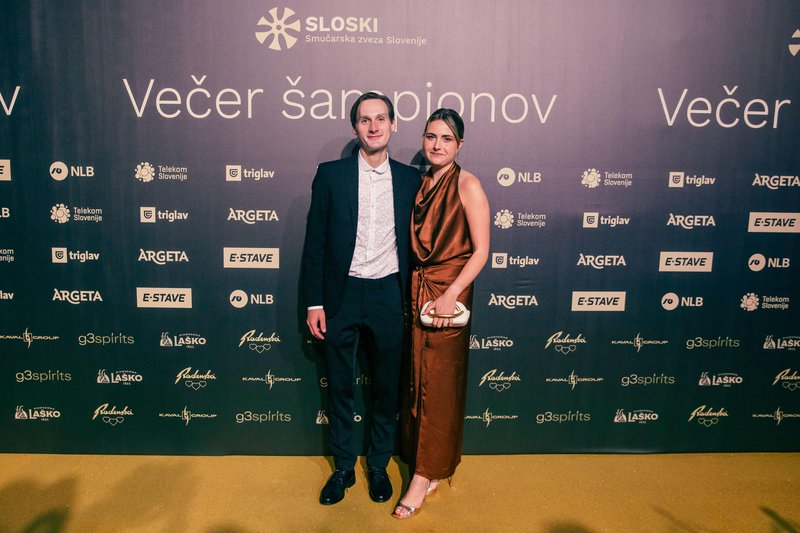 Domen Prevc Špela Ravnik