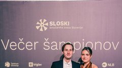 Domen Prevc Špela Ravnik