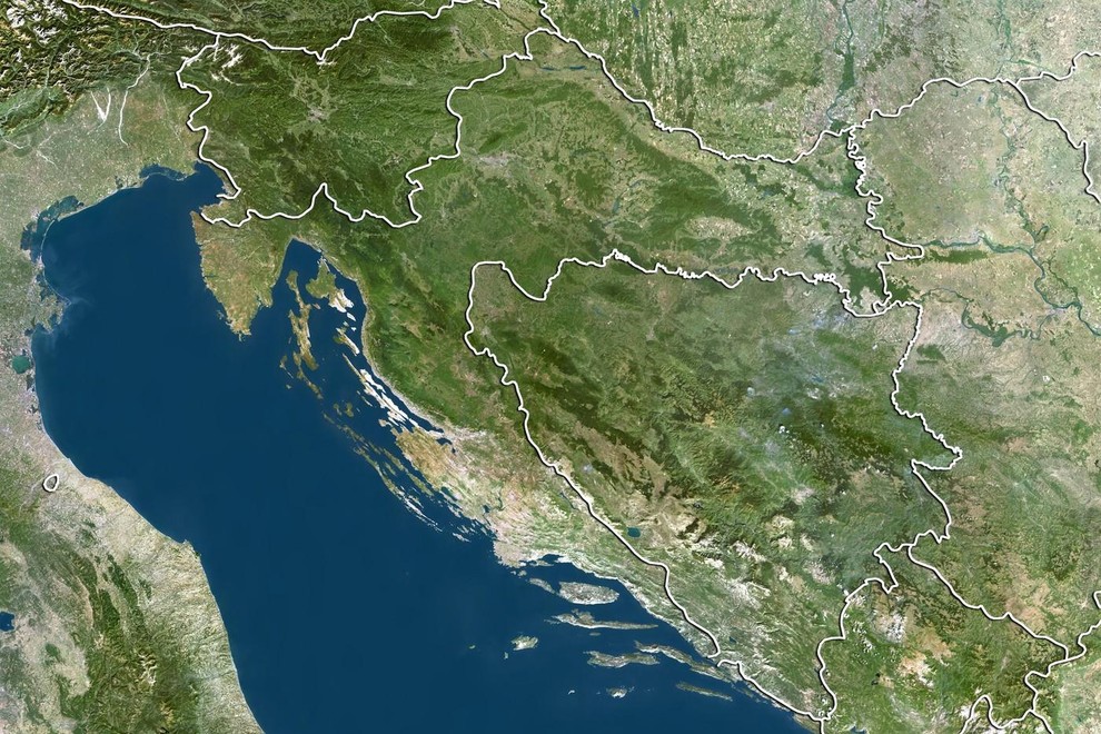 jadransko morje posnetek vesolje Italija alge