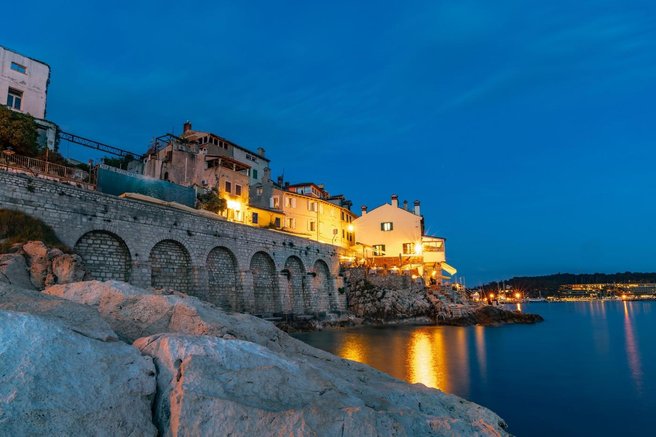 Rovinj Hrvaška Jadran kazni promet turizem turisti