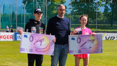Povabili so ju v Kranj, nato pa se je zgodilo nekaj osupljivega: Nika in Domen Prevc tega nista pričakovala niti v najbolj norih sanjah