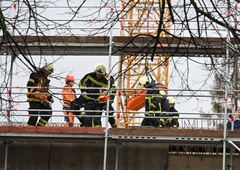 Na gradbišču umrli trije delavci: policija razkrila presunljive okoliščine tragedije, javnost zgrožena