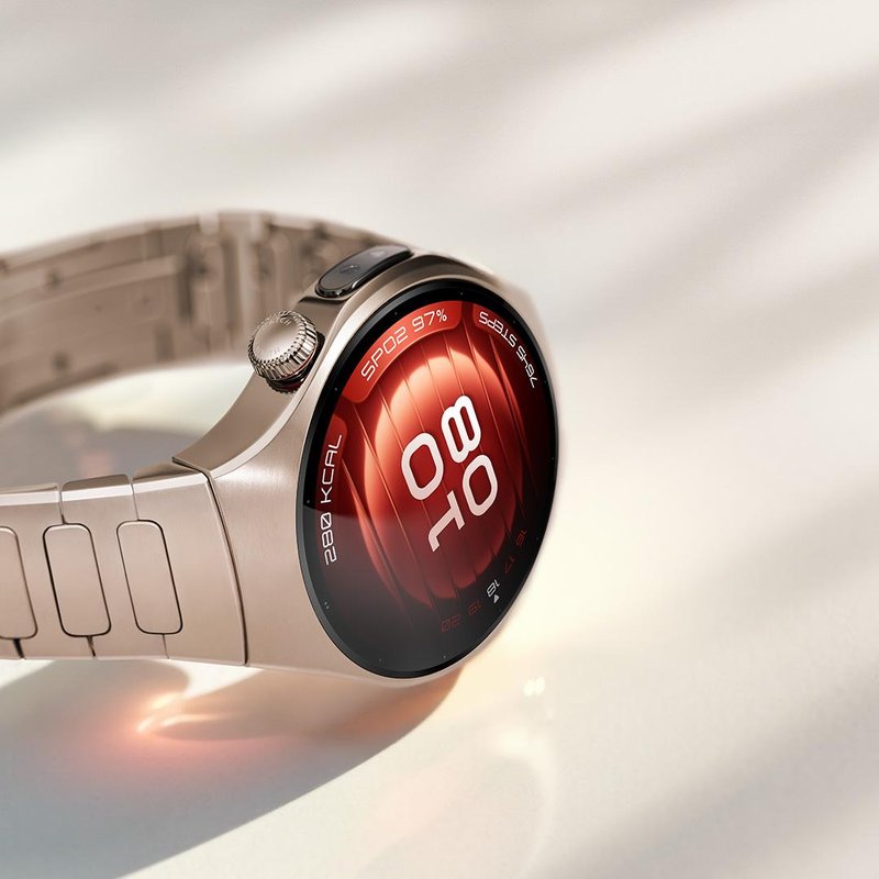 Od danes na voljo kar dve novi pametni uri. Huawei Watch 5 in Huawei Watch Fit 4!