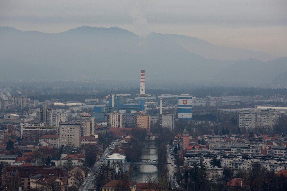 Slovenski zrak pod drobnogledom: Kakšen zrak dihamo? Potrebni bodo ukrepi (foto: Profimedia)