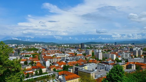 Zakon, ki bi lahko v Sloveniji obrnil stanovanjski trg na glavo, se je nenadoma ustavil