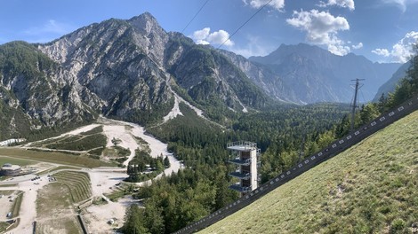 Eksperiment v Planici razkriva: Umetna težnost lahko reši telo pred uničenjem v vesolju