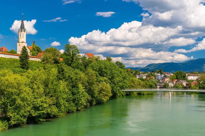 EU zaupa več kot polovica Evropejcev, toda v Sloveniji vlada dvom