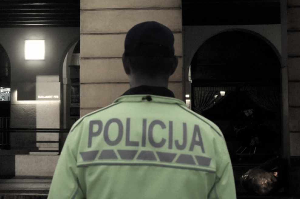 Strelski incident v središču Ljubljanje: po prvih podatkih poškodovan 30-letnik (foto: Bobo/PU Ljubljana/fotomontaža)