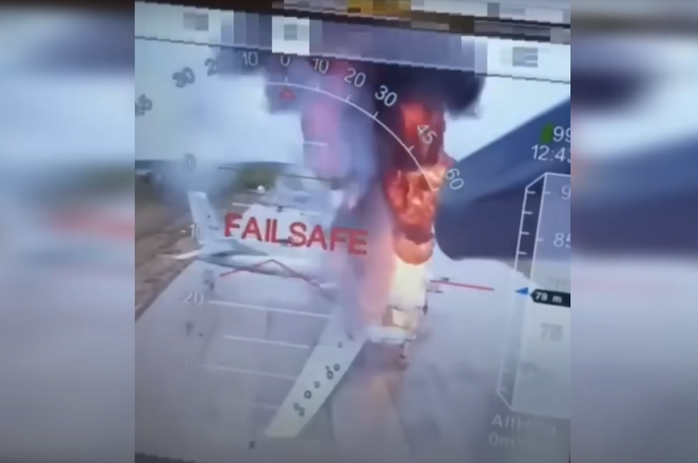 Ukrajina napadla ruska vojaška oporišča: uničili naj bi večje število ruskih letal (VIDEO) (foto: Youtube/Ukrinform/posnetek zaslona)