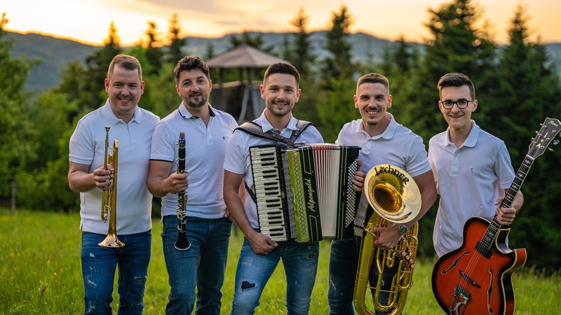 Ansambel Mladi korenjaki